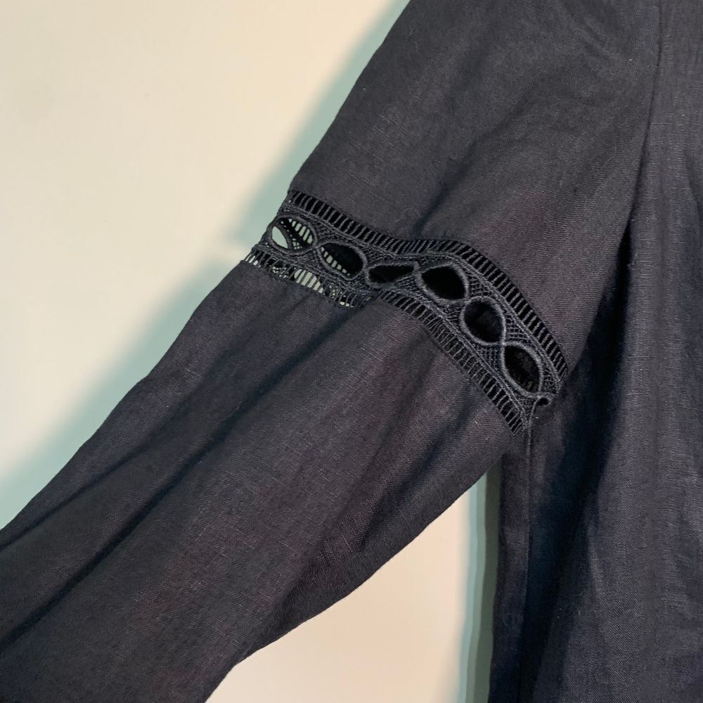 Neiman Marcus 100% Linen Lined Black Dress Crochet Details Size Small - Picture 4 of 8
